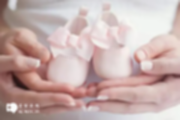 青岛试管婴儿费用解读，最少准备10万元