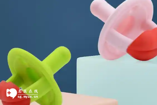 宝宝长期使用奶嘴不可取，4大危害提前知，预防孩子龅牙