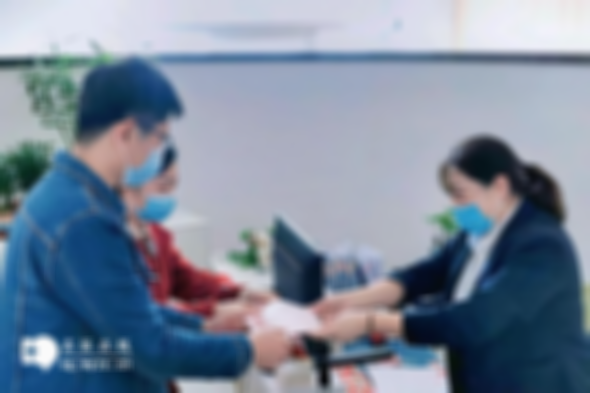 2025年没有结婚的人士能不能在德阳人民医院做试管婴儿？详细流程与费用指南